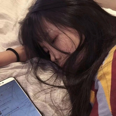 我在人间贩卖黄昏，只为收集世间温柔去见你。