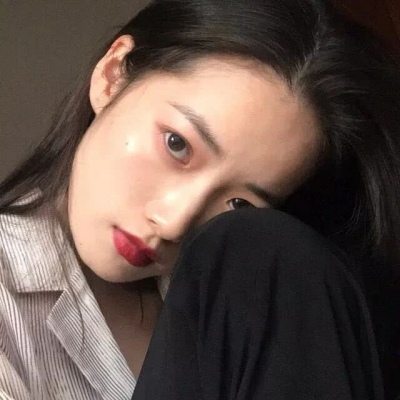 我在人间贩卖黄昏，只为收集世间温柔去见你。