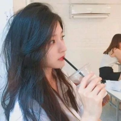 独二/女生头像/感情也会淡也不会走到最后