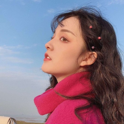 梦晚:侧脸女头/?  最感叹的莫过于一见如故，最悲伤的莫过于再见陌路