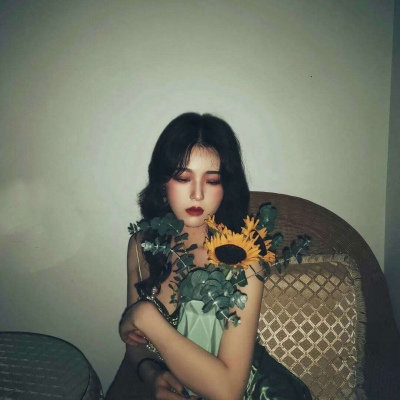 顾云曦：气质魅力迷人复古风真人女头