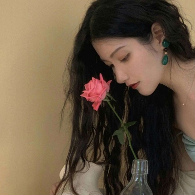 顾云曦：气质魅力迷人复古风真人女头