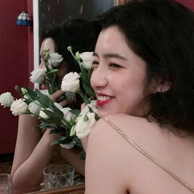 顾云曦：气质魅力迷人复古风真人女头