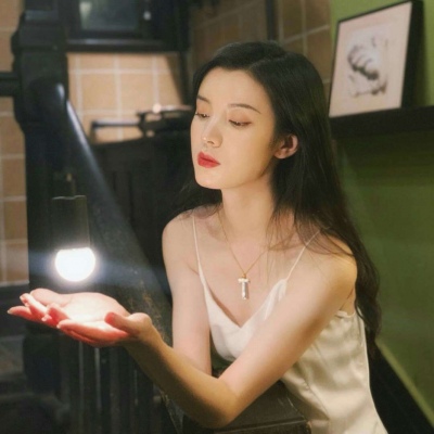 顾云曦：气质魅力迷人复古风真人女头