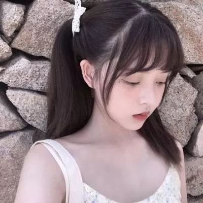 安奈 ins恩典女头 骨子里都是深情浪漫 却喜欢信奉理性漠视