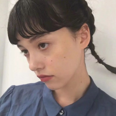 女生头像   薇薇-你是绝境的光。