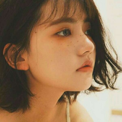 滤镜风女生头像  丧？
