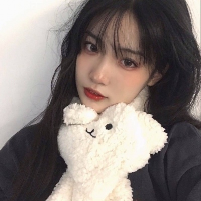 绾安#女生头像#众星追捧，唯你耀眼