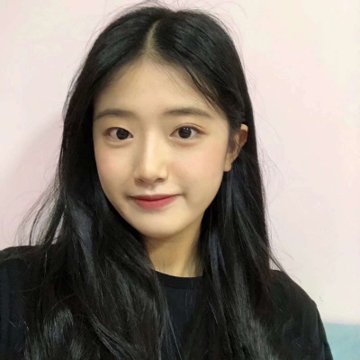 真人女生头像  我可是当地小有名气的美女 到底有多小  小到只有我自己知道