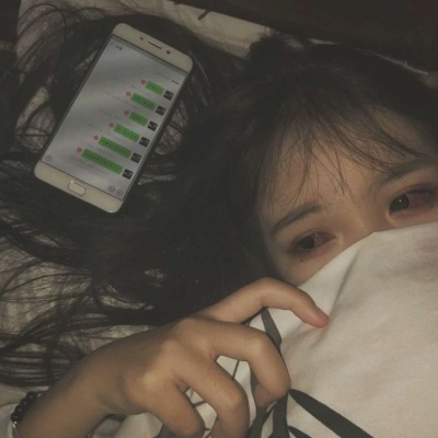 顾槿桉 优暗色系气质女生头像