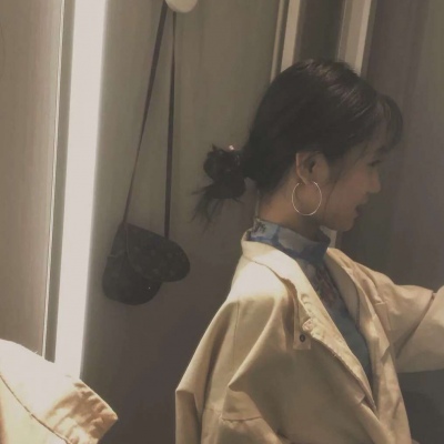顾槿桉 优暗色系气质女生头像
