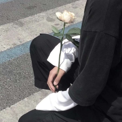 林挽挽/   林挽挽/  酷酷的女生头像