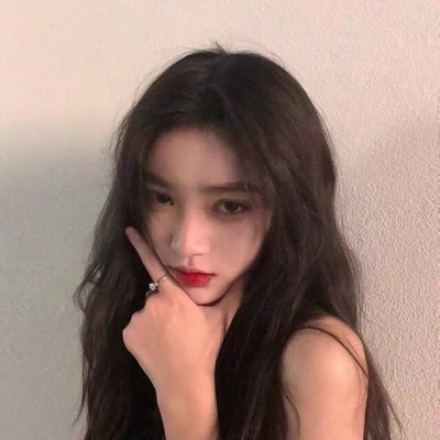 气质女生头像  小亓：无畏世间疾苦 你是我所有心事 ?