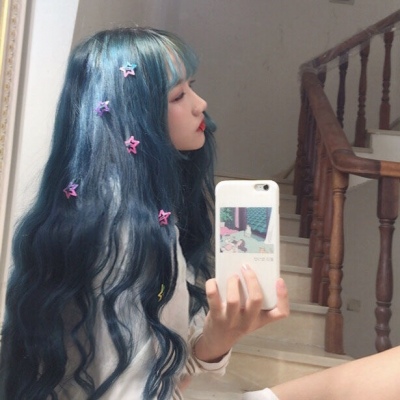 姜辞:优质混网女头“她笑得那么开心 怎么就抑郁了呢。”