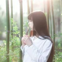 顾简晨：伤感头像系列