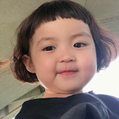 别人家的小盆友都是小可爱，而我家的是条二哈