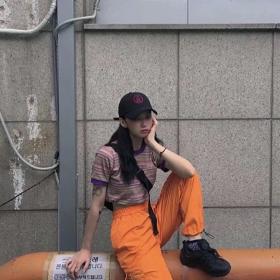 暗黑风潮流酷女生头像花自飘零水自流