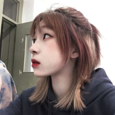念七 染发女生社会酷闺蜜可单用头像