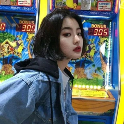 独二/精致 爱笑 女生头像