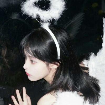 女生头像 在感情上我们都不是好演员，我藏