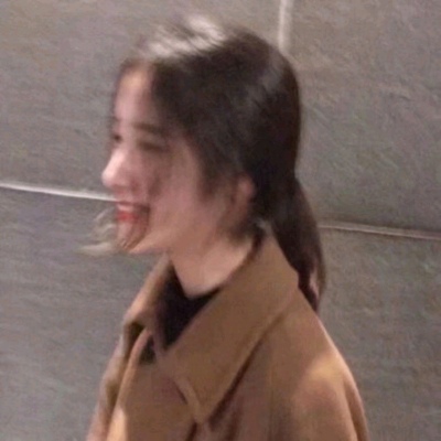 七妎 模糊虚影滤镜风女头