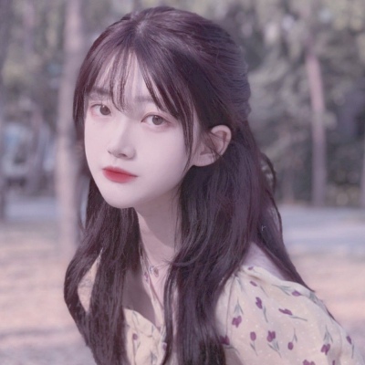 白灏宇:女生头像/可爱/意境/还有星月可以寄望 还有宇宙浪漫不止