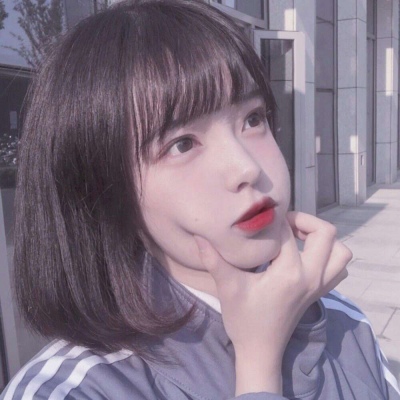 白灏宇:女生头像/可爱/意境/还有星月可以寄望 还有宇宙浪漫不止