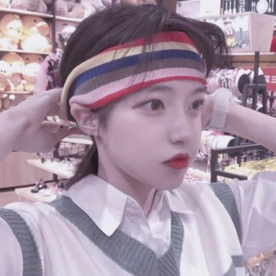 白灏宇:女生头像/可爱/意境/还有星月可以寄望 还有宇宙浪漫不止