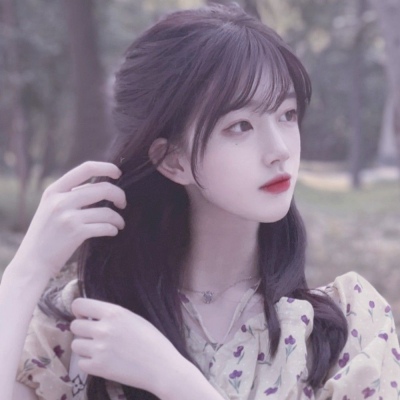 白灏宇:女生头像/可爱/意境/还有星月可以寄望 还有宇宙浪漫不止