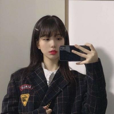 女生头像有一天没那么年轻了爱着的依然是你