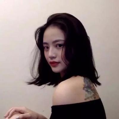 女生头像有一天没那么年轻了爱着的依然是你