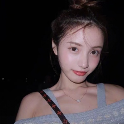 女生头像  我也不想努力了，可是想见的人很远，想去的地方很多，喜欢的东西