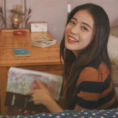 女生头像  我也不想努力了，可是想见的人很远，想去的地方很多，喜欢的东西