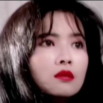 自截/       港风_   我爱祖国。