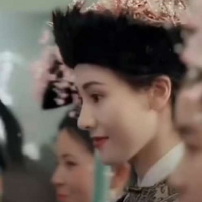 自截/       港风_   我爱祖国。