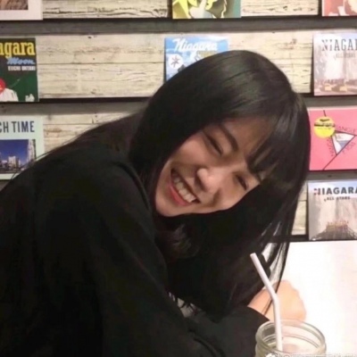 小清新女生头像  你生来应该 被温柔对待 享受全宇宙的宠爱