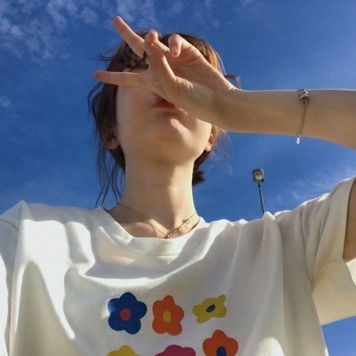女生头像  沐糖/坠入爱河吧，我来捞你。