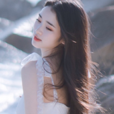 溺毙:海边清新风简单气质女头.山野万里 你是我藏在微风里的欢喜