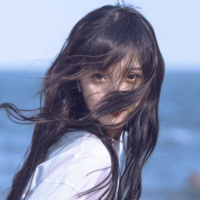 溺毙:海边清新风简单气质女头.山野万里 你是我藏在微风里的欢喜