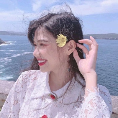 溺毙:海边清新风简单气质女头.山野万里 你是我藏在微风里的欢喜