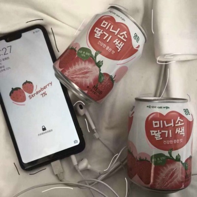 背景图｜想有个草莓一般甜甜的姐姐?_?