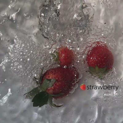 背景图｜想有个草莓一般甜甜的姐姐?_?