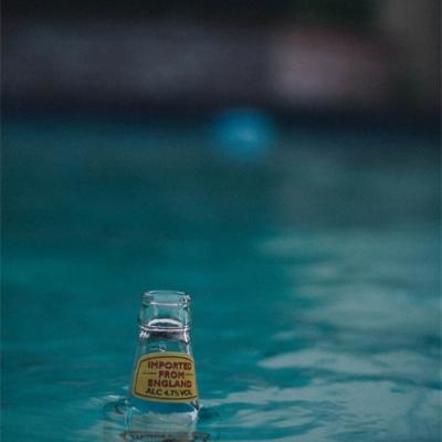 漫天星光沿途散播 长路尽出有灯火