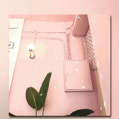 恬恬/粉色系正方形背景虚化壁纸/爱自己是终身浪漫的开始.