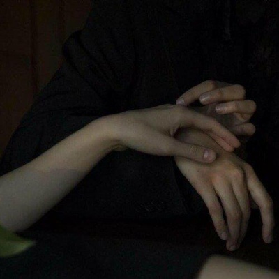 暗色系风景头像 暗  一个人孤独到极致会是什么样子  沈俞讪