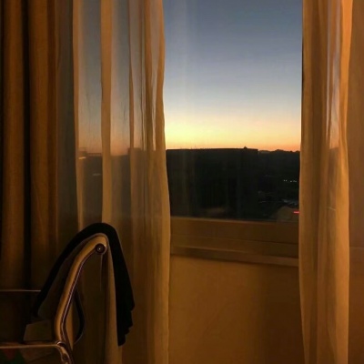 〈陈情〉唯美海边背景图，坠落星空