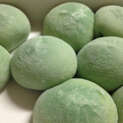 甜饮品抹茶绿背景图