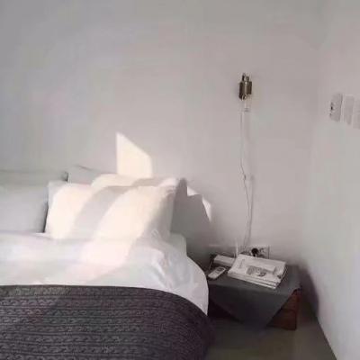背景图你眼里泛起山河 碧波里没有我有她