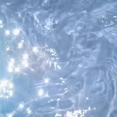 背景图你眼里泛起山河 碧波里没有我有她
