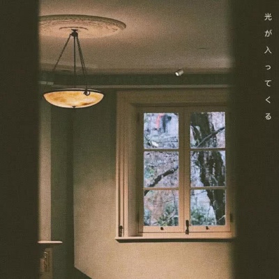 背景图   你和星星很配，大概是因为遥不可及吧